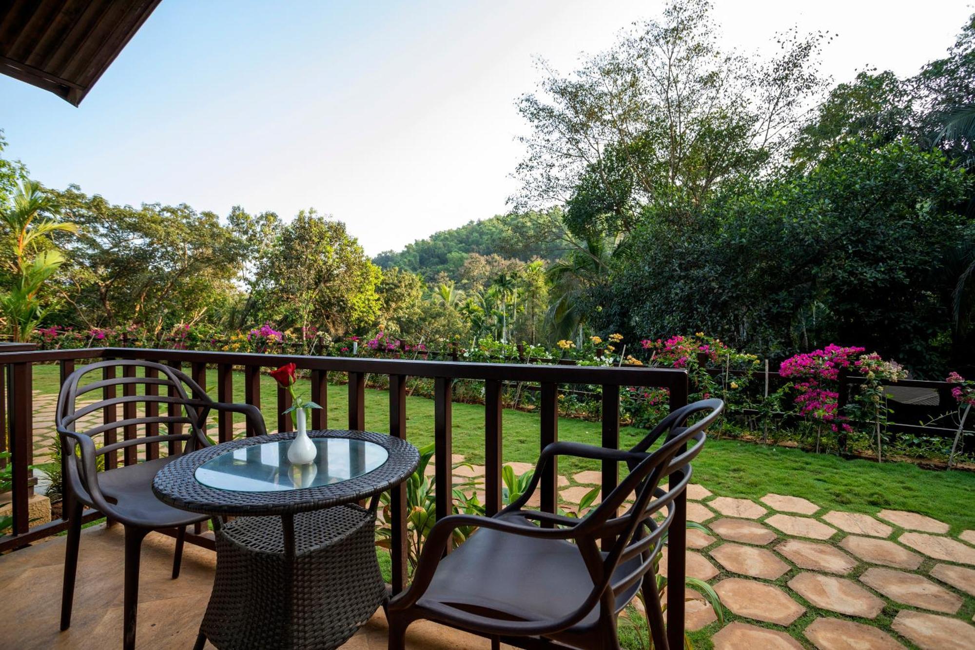 Hotel Stone Wood Premier Gokarna Gokarna  Esterno foto