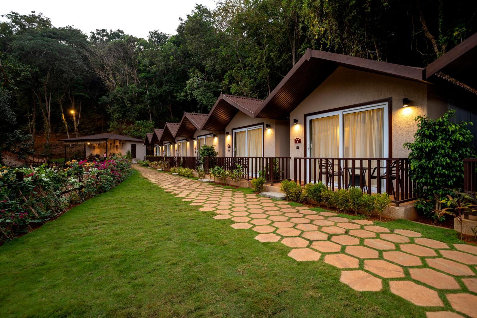 Hotel Stone Wood Premier Gokarna Gokarna  Esterno foto