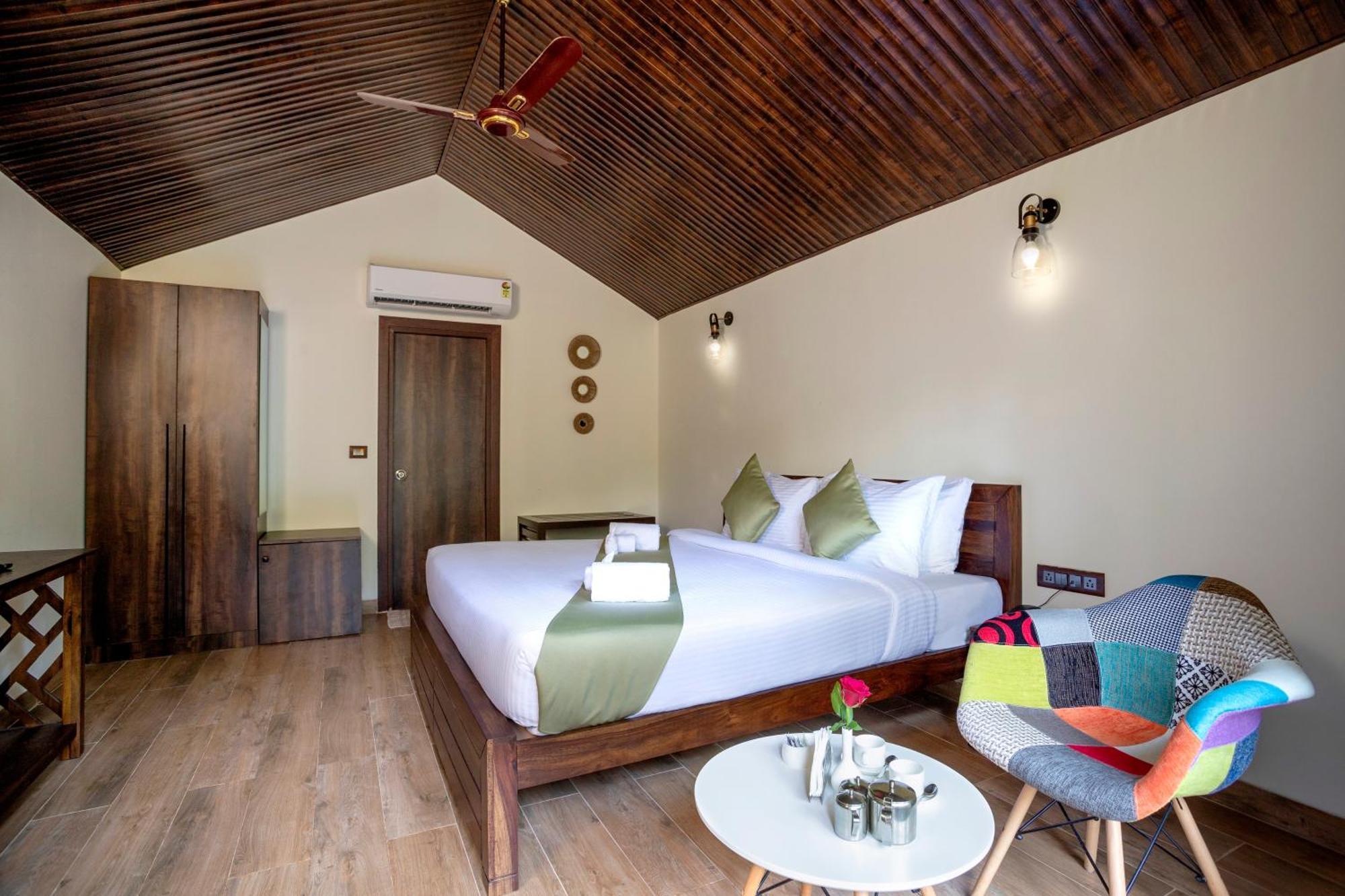 Hotel Stone Wood Premier Gokarna Gokarna  Esterno foto