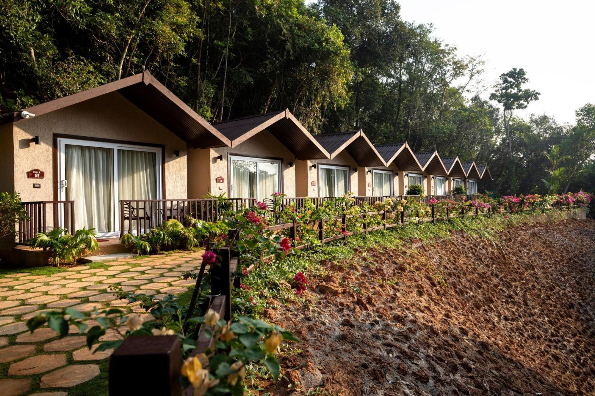 Hotel Stone Wood Premier Gokarna Gokarna  Esterno foto