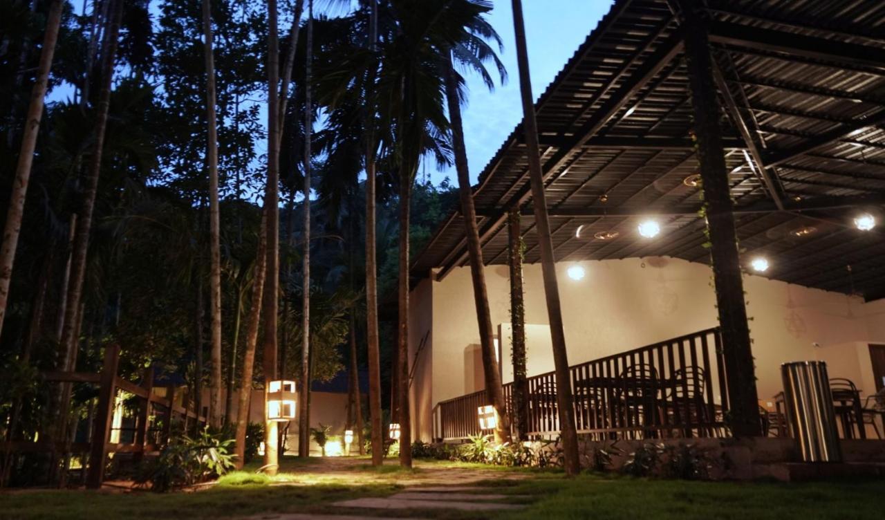 Hotel Stone Wood Premier Gokarna Gokarna  Esterno foto